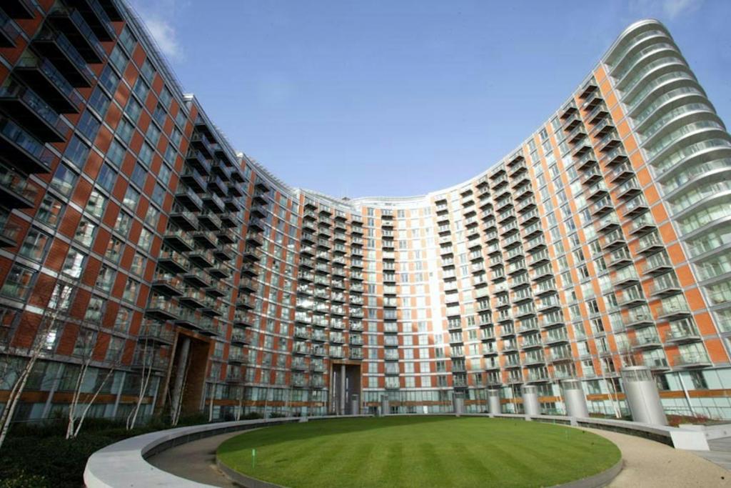 1 Fairmont Avenue - Retail Unit for Rent, Providence Tower, Canary Wharf, London E14 9PB