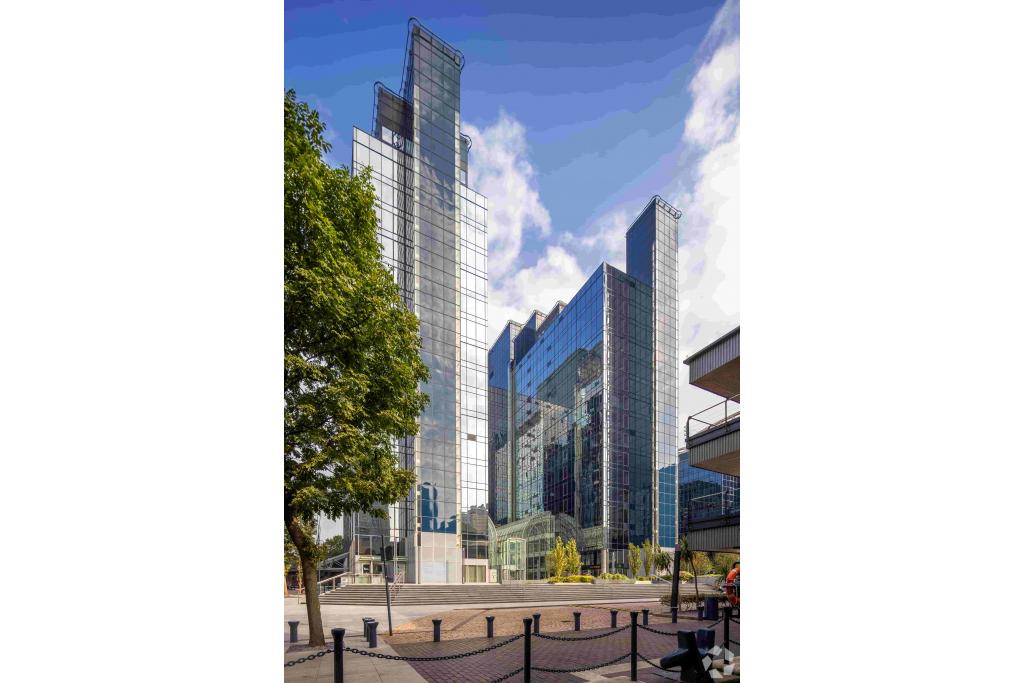 HX1 & 2 Harbour Exchange Square - Exchange Tower Office Space for Rent, Canary Wharf