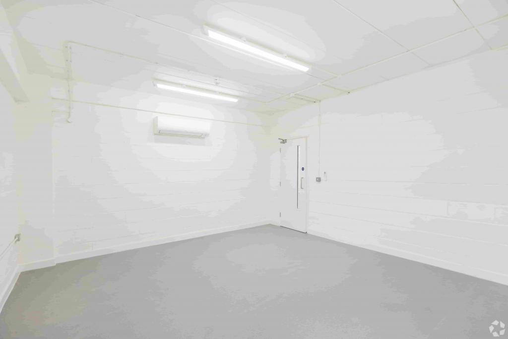 Juno Way - Block A Industrial Warehouse, Lewisham, London SE14 5RW