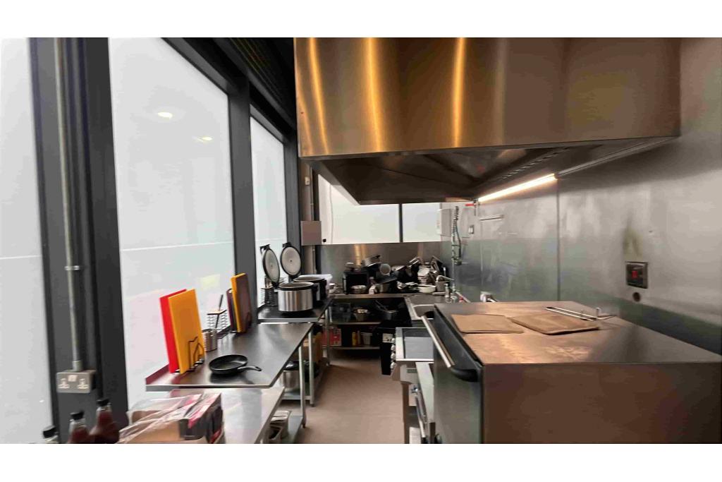 Clarendon Serviced Apartments Lanterns Court - Serviced Apartment, Canary Wharf, London E14 9JP