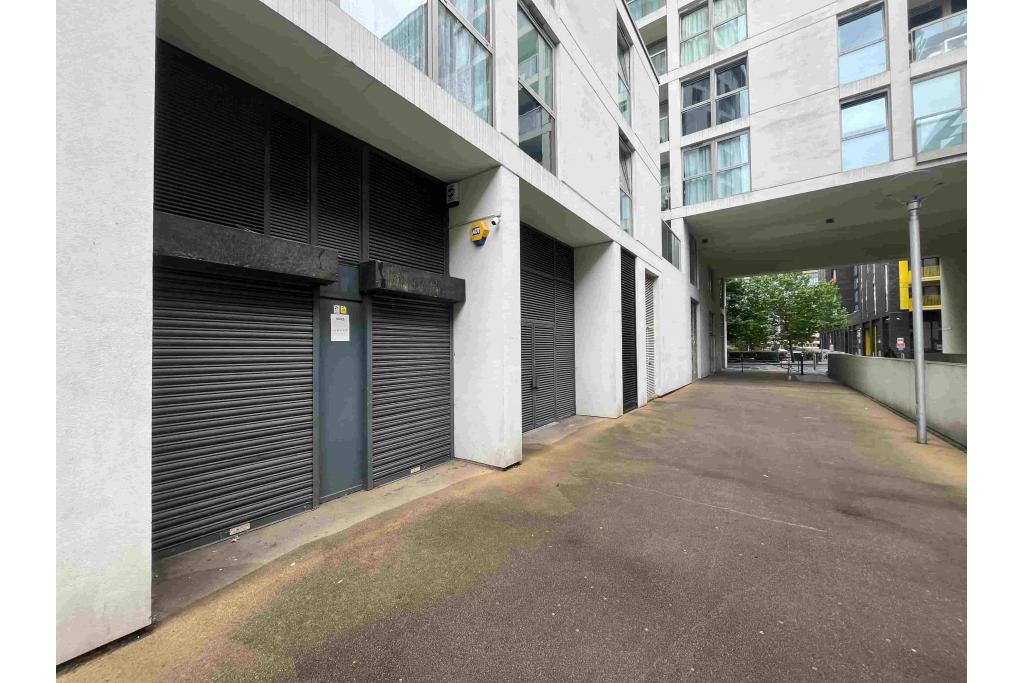 Clarendon Serviced Apartments Lanterns Court - Serviced Apartment, Canary Wharf, London E14 9JP