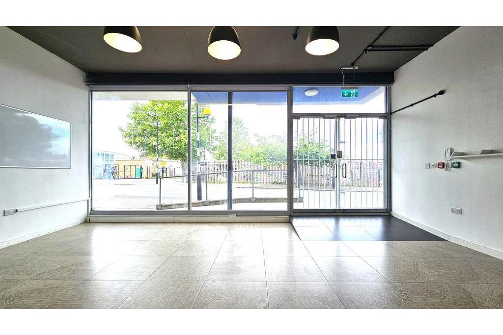 41-75 Consort Rd - Shopfront Retail Unit, Peckham Rye, London SE15 3SS