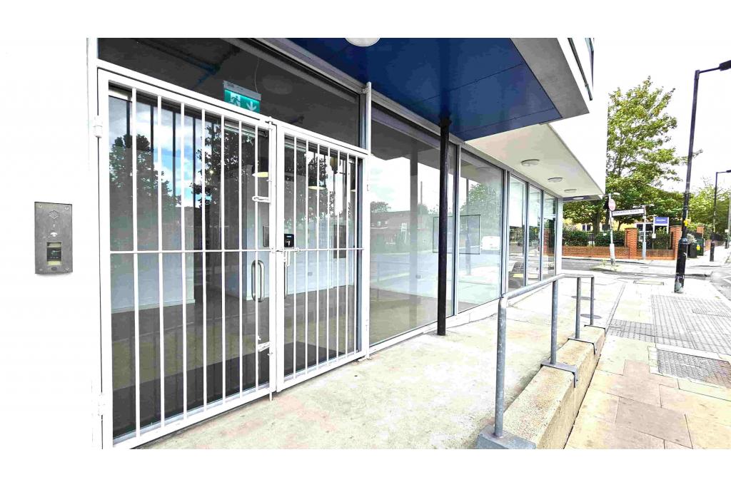 41-75 Consort Rd - Shopfront Retail Unit, Peckham Rye, London SE15 3SS