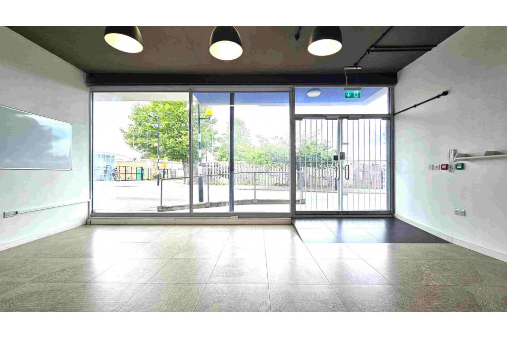 41-75 Consort Rd - Shopfront Retail Unit, Peckham Rye, London SE15 3SS