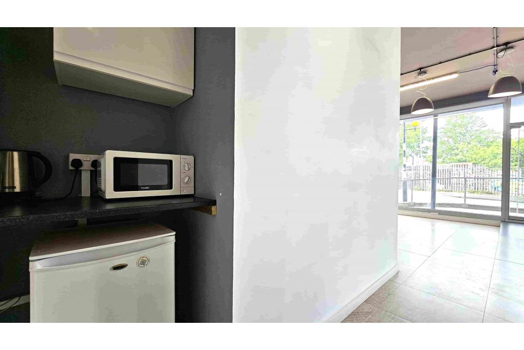 41-75 Consort Rd - Shopfront Retail Unit, Peckham Rye, London SE15 3SS