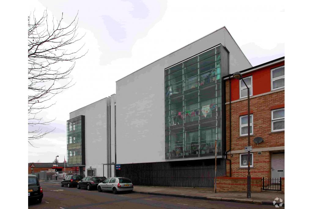 41-75 Consort Rd - Shopfront Retail Unit, Peckham Rye, London SE15 3SS