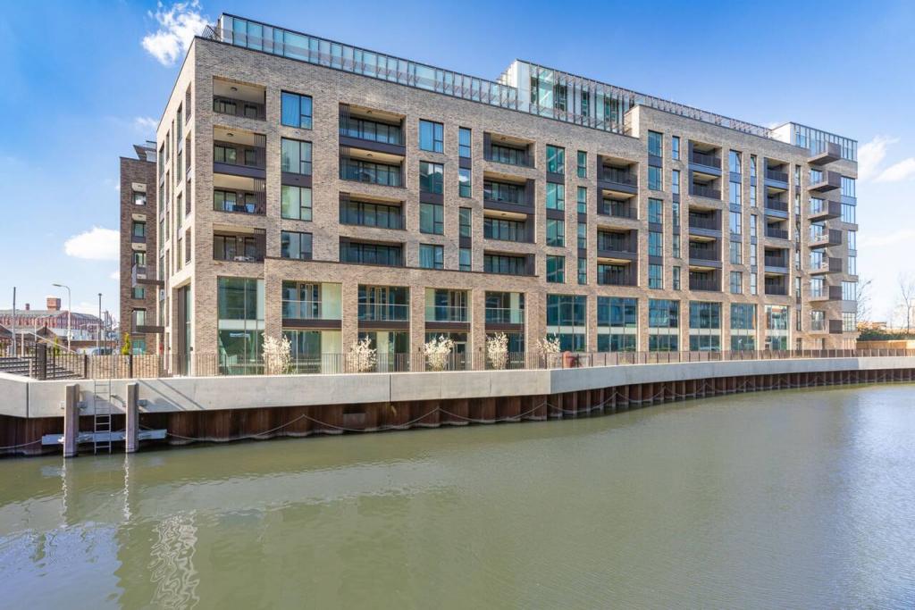 8 Cooks Road - Retail and Office Space for Rent, Legacy Wharf, Stratford, London E15 2PH