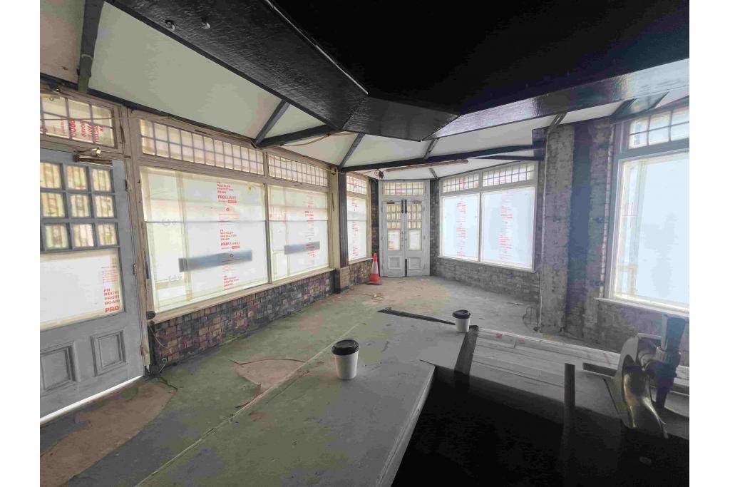74 Manilla St - North Pole Bar and Nightclub Space for Rent, Canary Wharf, London