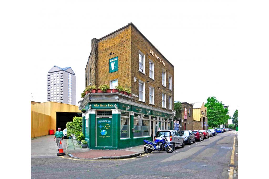 74 Manilla St - North Pole Bar and Nightclub Space for Rent, Canary Wharf, London