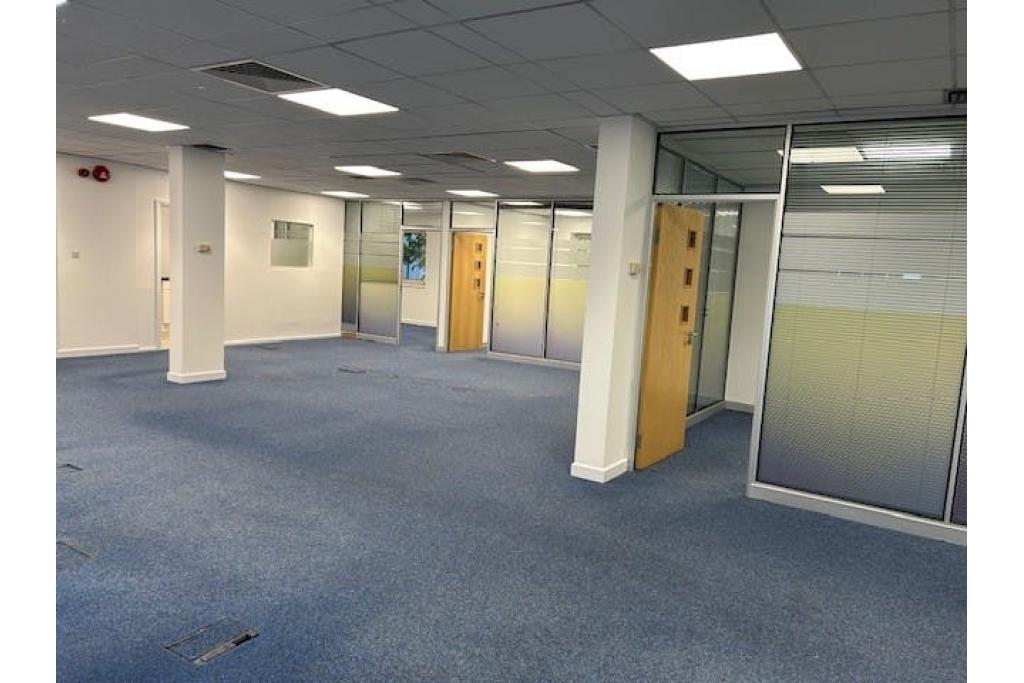 221 Marsh Wall - Moorfoot House Office Space for Rent, Canary Wharf, London E14 9FH