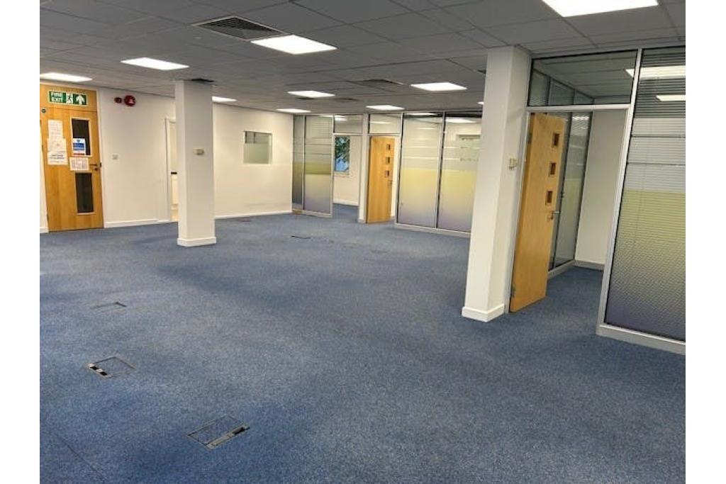 221 Marsh Wall - Moorfoot House Office Space for Rent, Canary Wharf, London E14 9FH