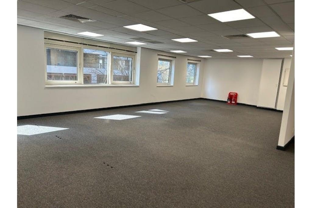 221 Marsh Wall - Moorfoot House Office Space for Rent, Canary Wharf, London E14 9FH