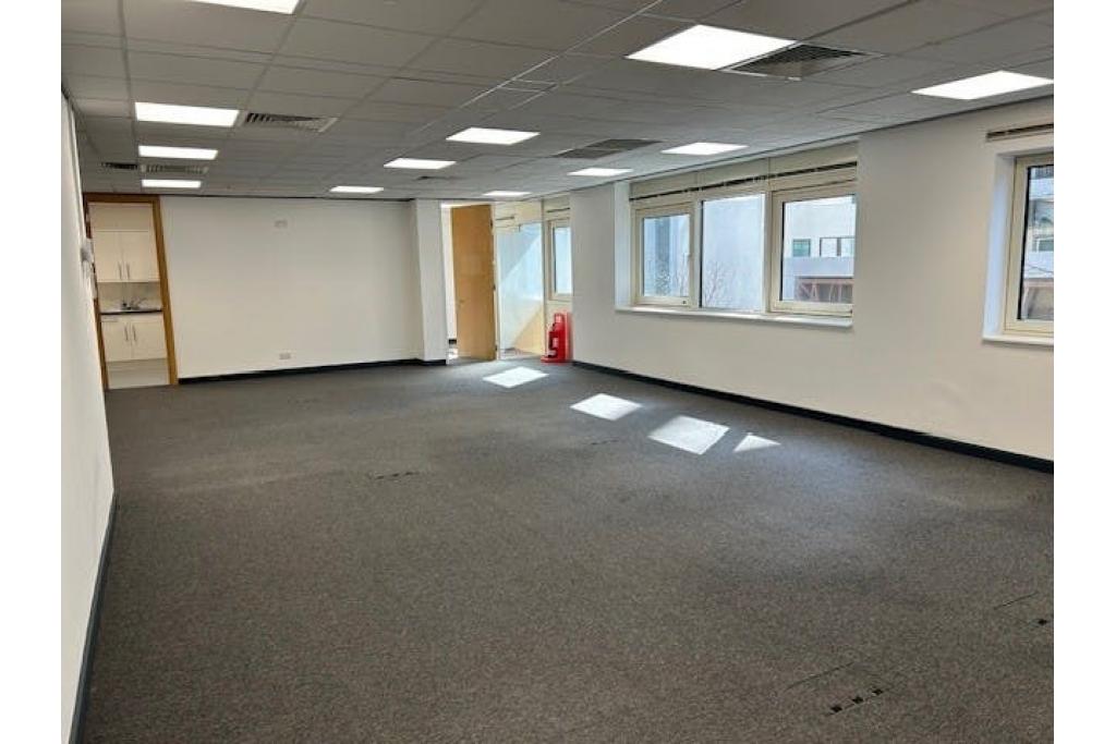 221 Marsh Wall - Moorfoot House Office Space for Rent, Canary Wharf, London E14 9FH