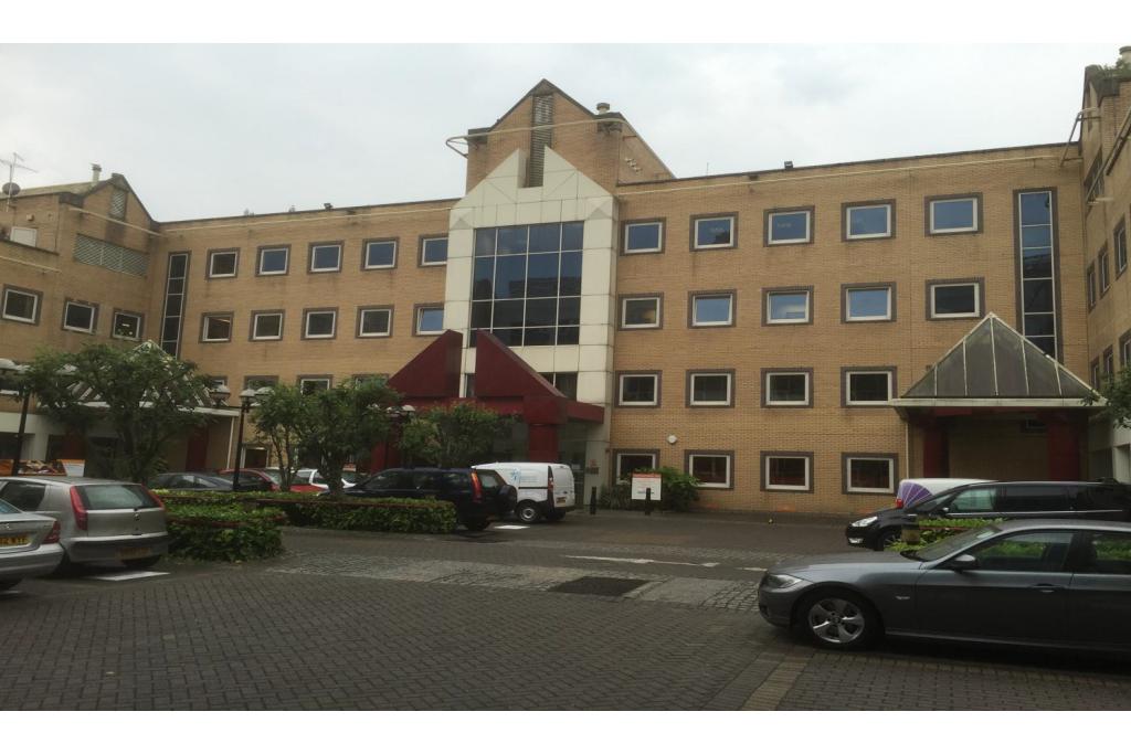 221 Marsh Wall - Moorfoot House Office Space for Rent, Canary Wharf, London E14 9FH