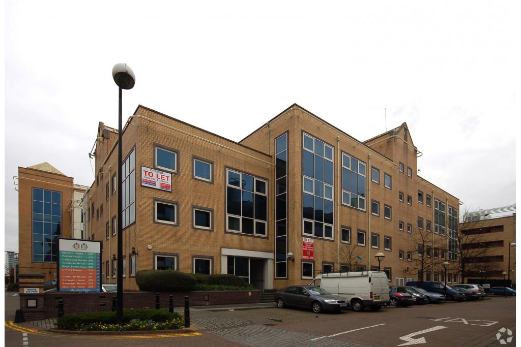 221 Marsh Wall - Moorfoot House Office Space for Rent, Canary Wharf, London E14 9FH