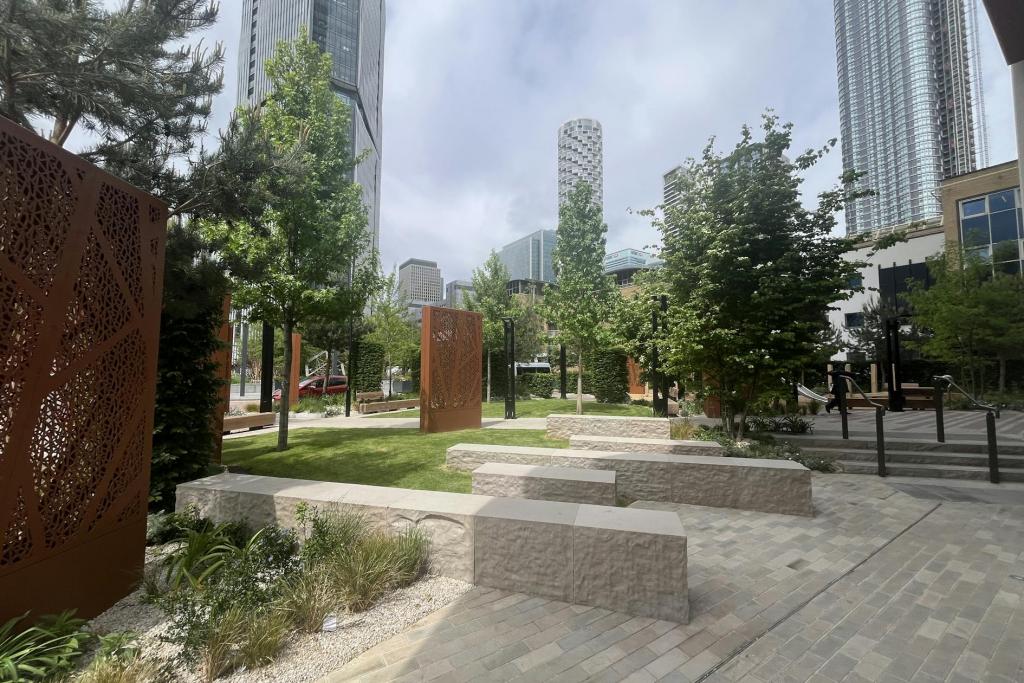 225 Marsh Wall - Retail Units for Rent, Canary Wharf, London E14 9NF