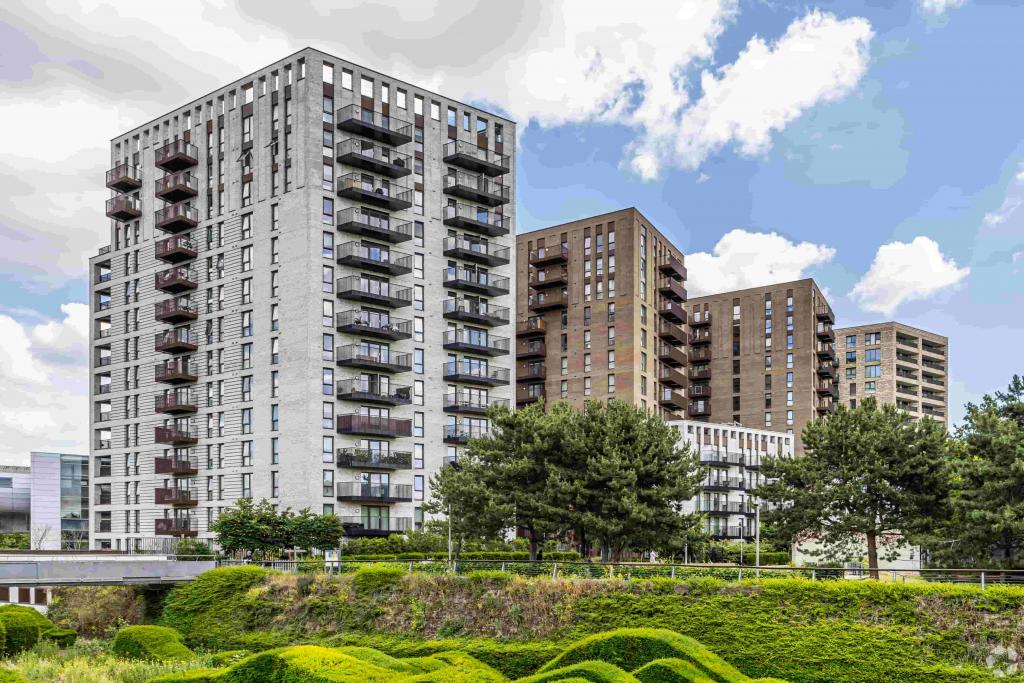 Millet Place - Adlay Apartments Retail Unit for Rent, Royal Docks, London E16 2YE