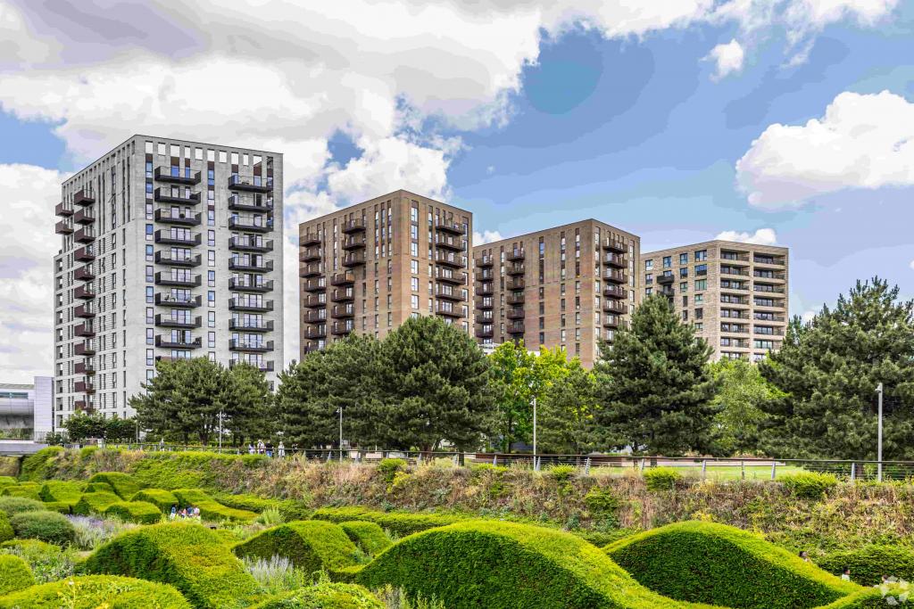 Millet Place - Adlay Apartments Retail Unit for Rent, Royal Docks, London E16 2YE