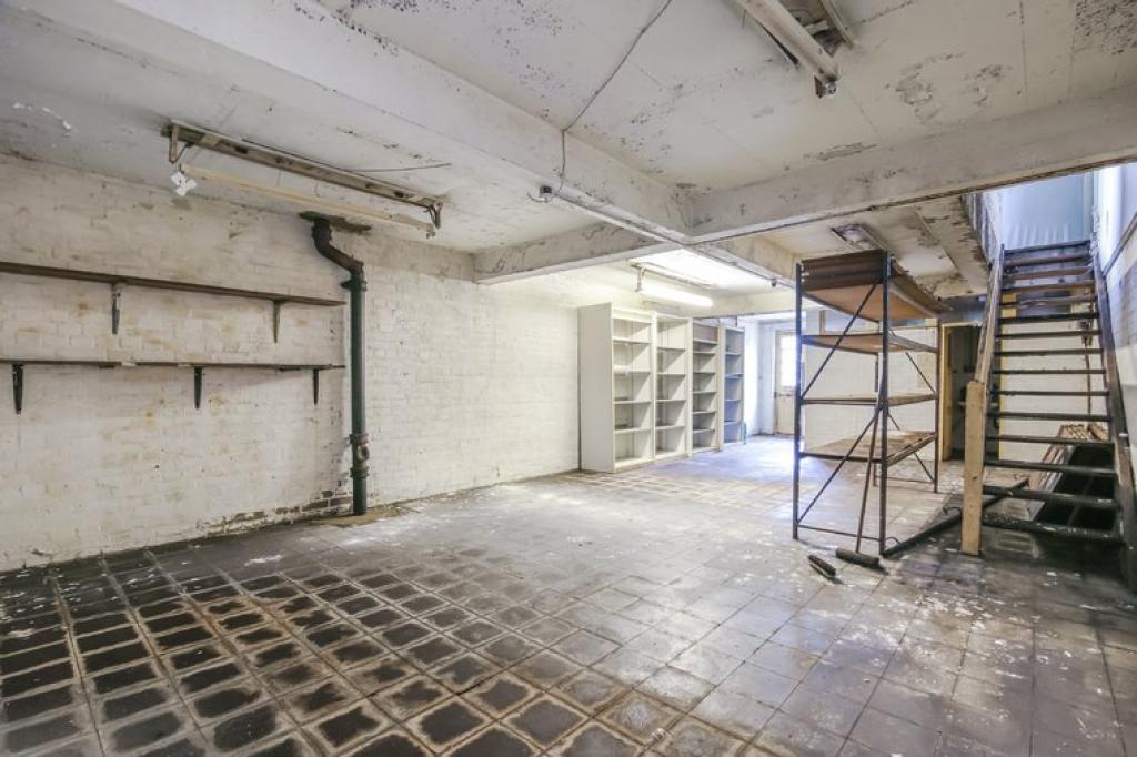 375-377 New Cross Road - Retail Unit for Rent, New Cross, London SE14 6AT