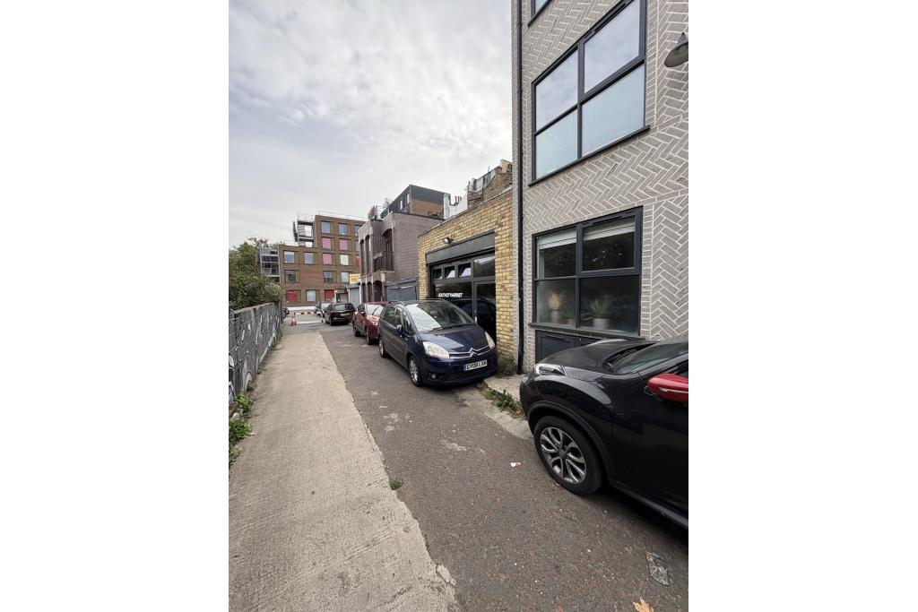 389 New Cross Road - Retail Unit for Rent, New Cross, London SE14 6LA