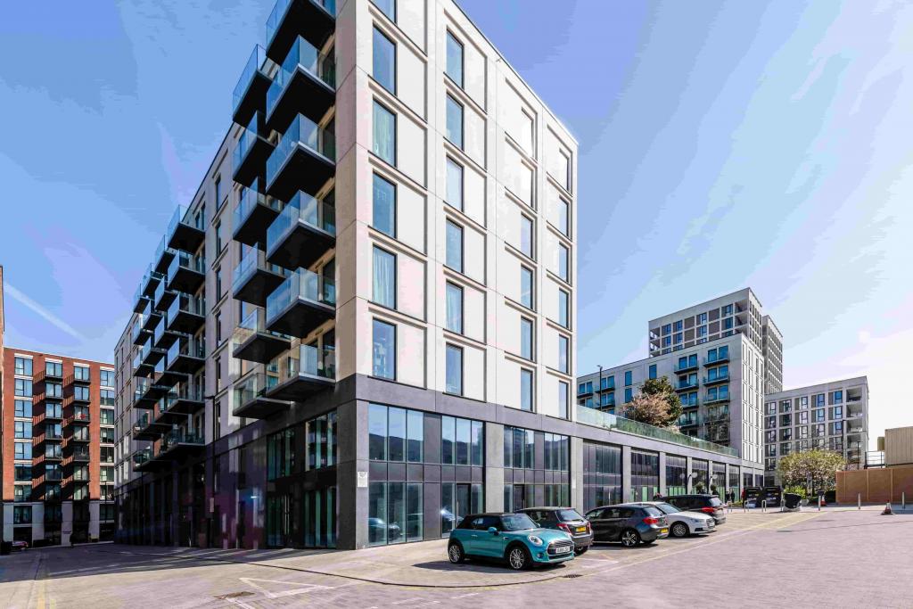 North Woolwich Road - Retail Unit for Rent, Royal Docks, London E16 2BG