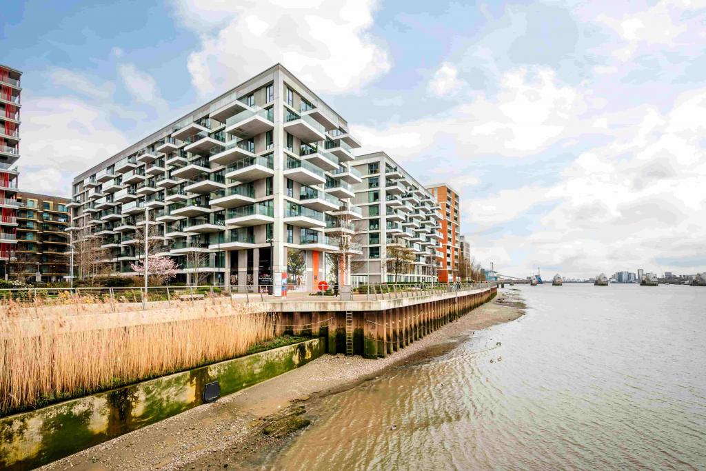 North Woolwich Road - Retail Unit for Rent, Royal Docks, London E16 2BG
