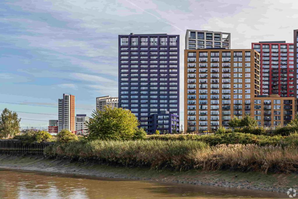 Orchard Place - Restaurant Unit for Rent, London City Island, London E16 1DF