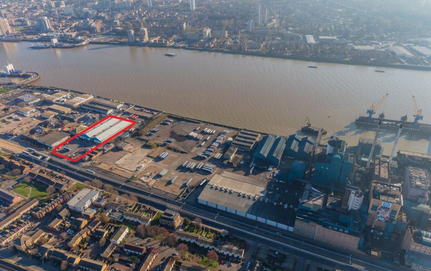 19 Plough Way - Retail Unit for Rent, Prince Of Wales, Surrey Quays, London SE16 2LS