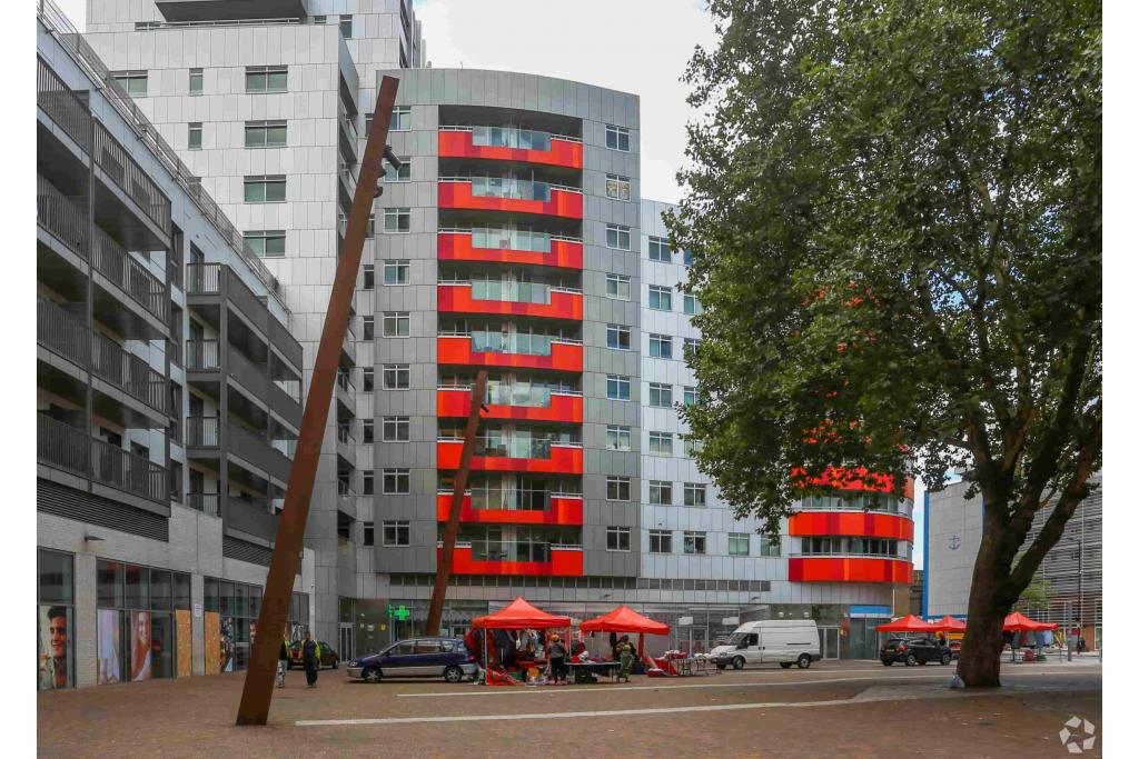 25-26 Rathbone Street - Retail and Office Space for Rent, Aurelia, Canning Town, London