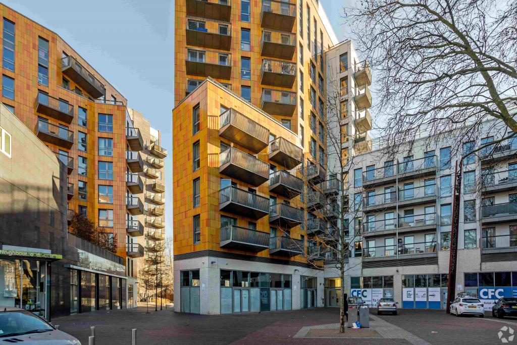 25-26 Rathbone Street - Retail and Office Space for Rent, Aurelia, Canning Town, London
