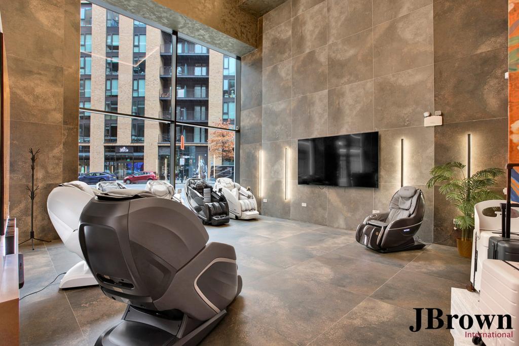 8 Royal Crest Avenue - Retail Unit for Rent, Royal Crest, London E16 2TQ