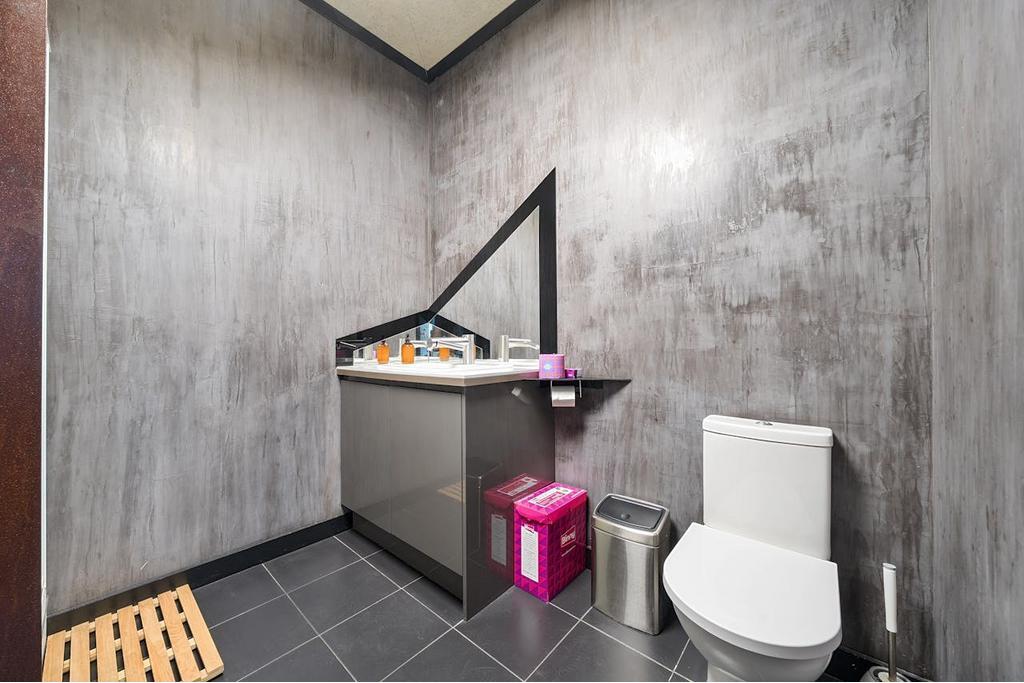 14 High St - Office Space for Rent, Stratford, London E15 2PP