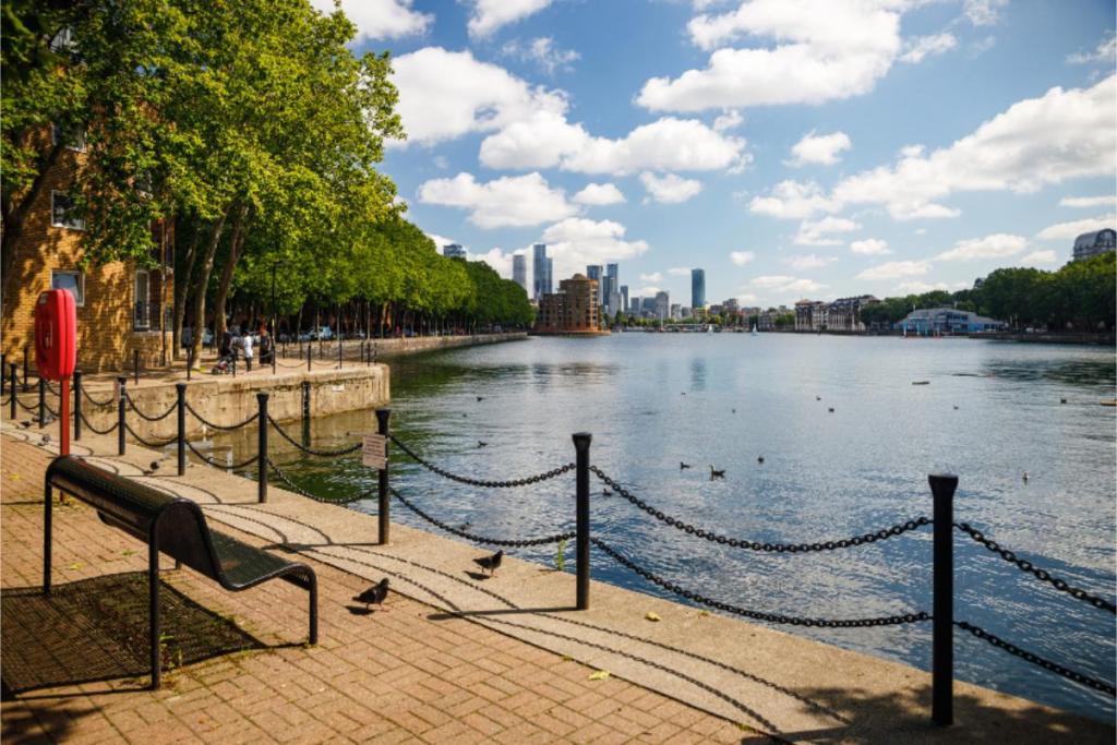 Modern Riverside Living at Canada Water – The Founding