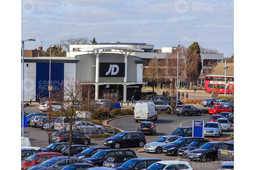 Lombardy Shopping Park, Hayes – Suburban Retail Powerhouse