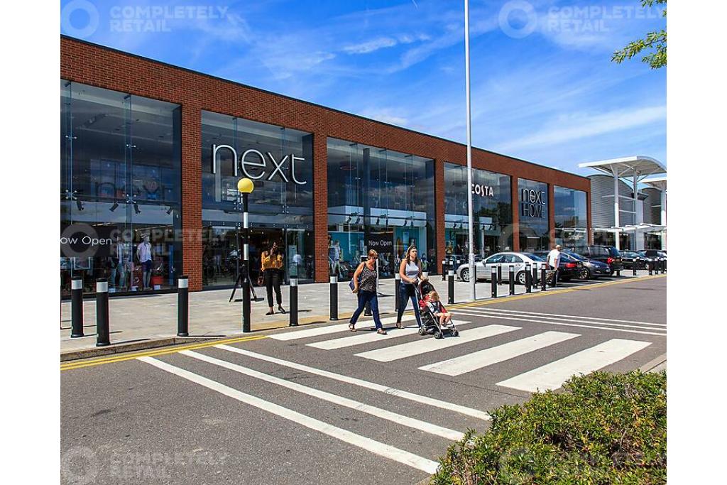 Lombardy Shopping Park, Hayes – Suburban Retail Powerhouse
