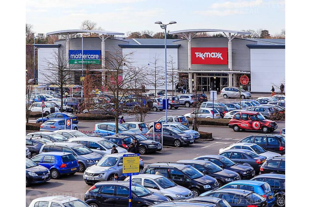 Lombardy Shopping Park, Hayes – Suburban Retail Powerhouse