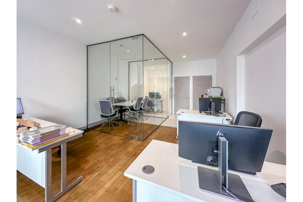48-54 Leytonstone Rd - Office Unit to Let, Stratford, London E15 1JA