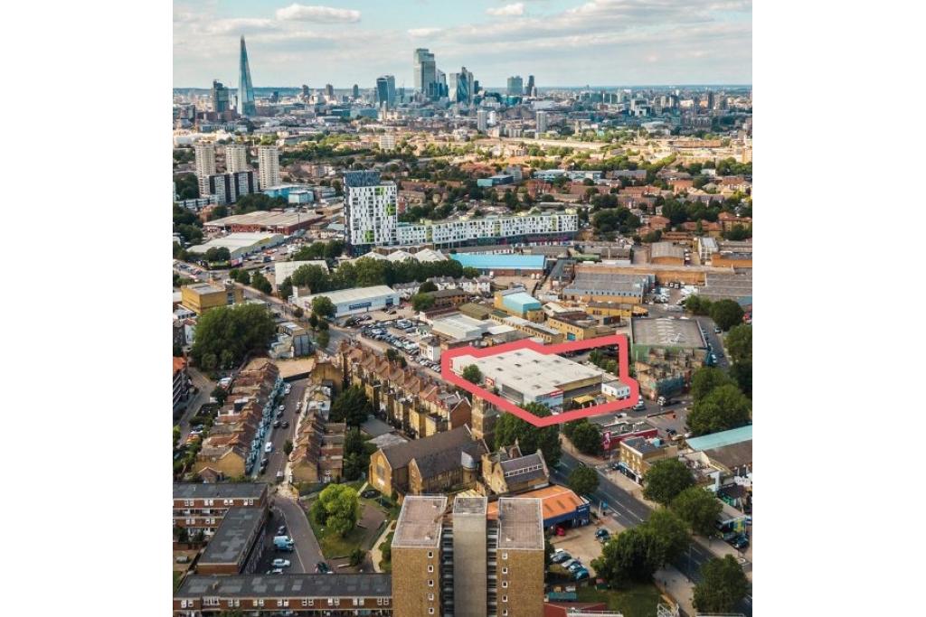 651-657 Old Kent Rd - Retail Unit, Old Kent Road, London SE15 1JU
