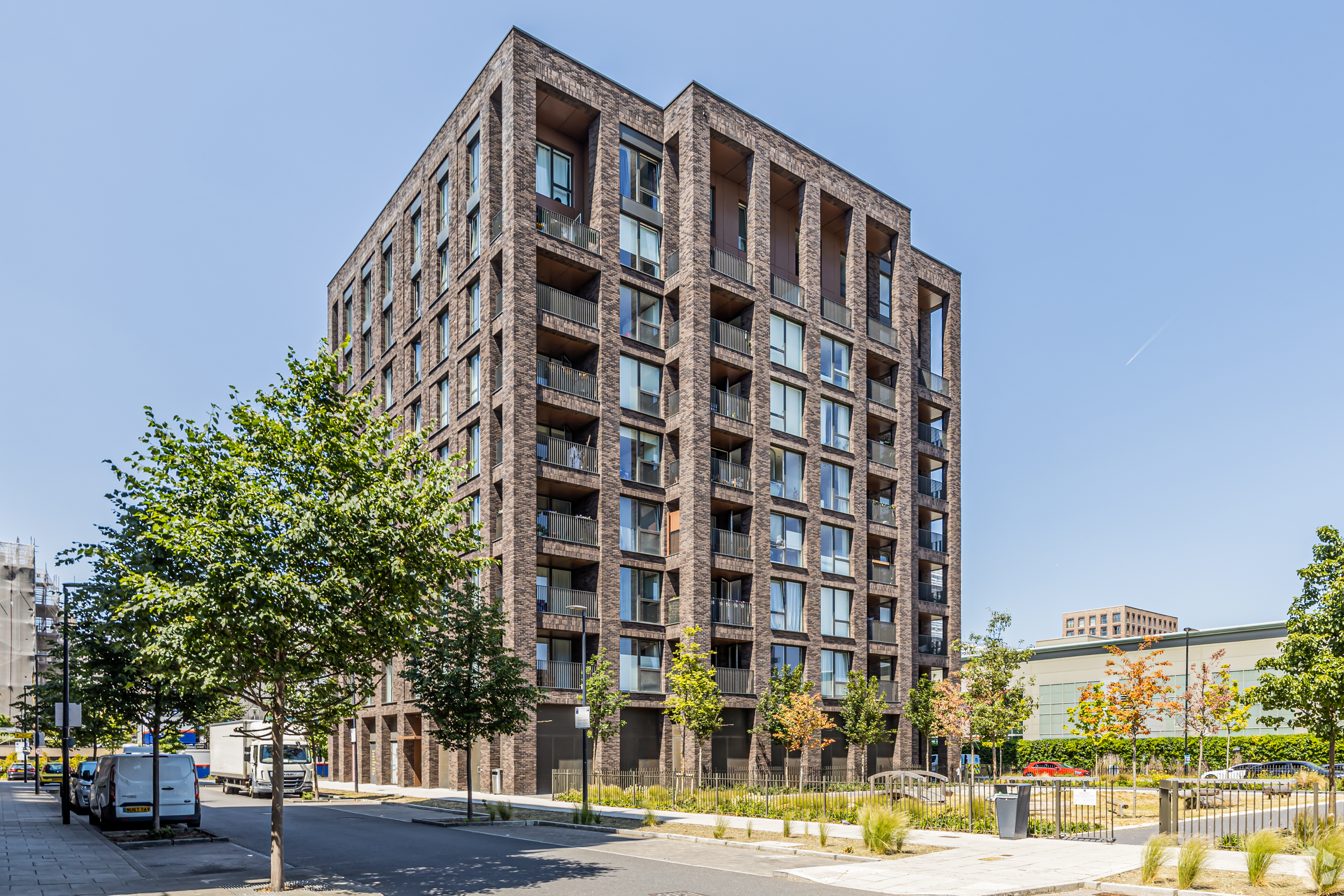 5 Shackleton Way - Retail Shopfront Unit, Newham, London E16 2XW