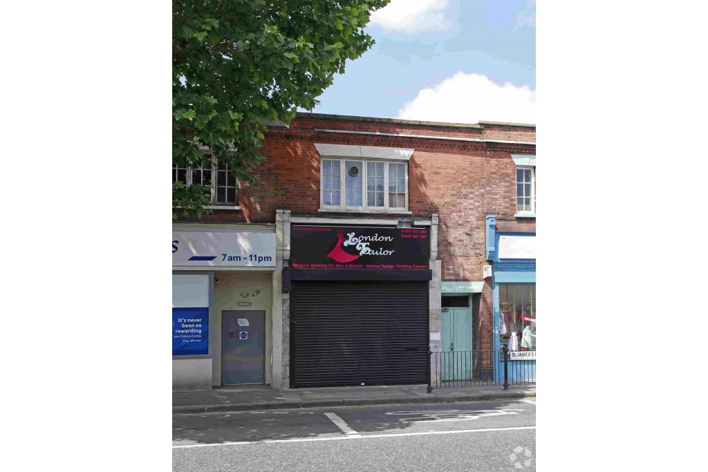 194-194A Southwark Park Rd - Retail Shopfront Unit, Southwark, London SE16 3RP
