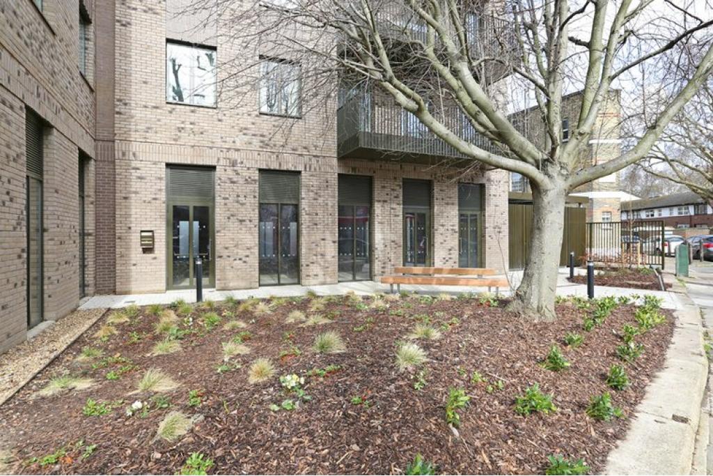 345 Southwark Park Rd - Retail Space, Southwark, London SE16 2JN