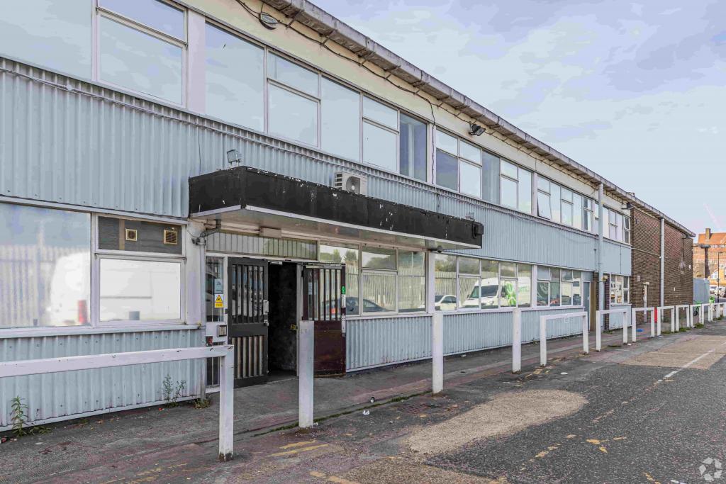 Stockholm Rd - Unit 1-3 Warehouse, Lewisham, London SE16 3LP