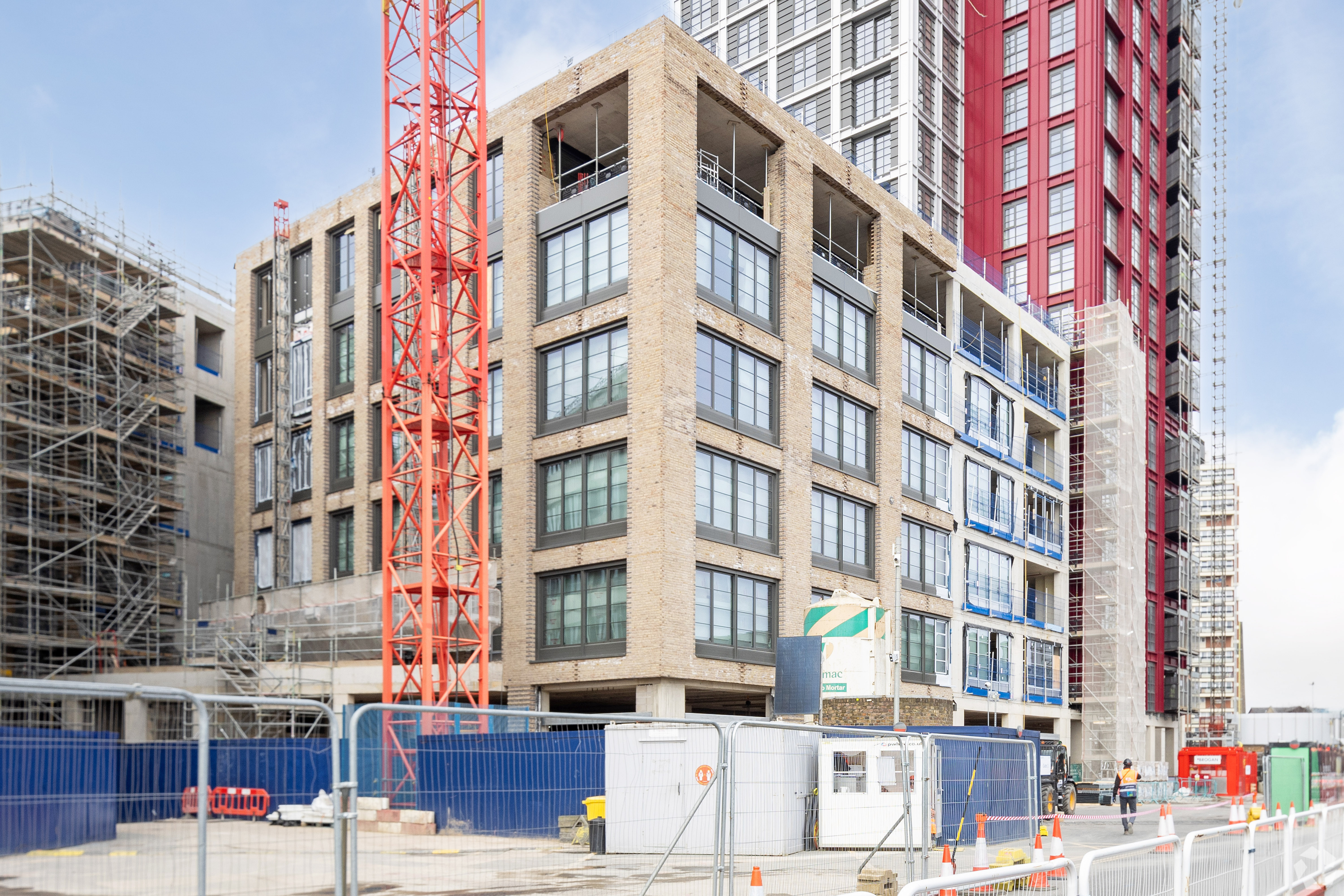 Surrey Quays Rd - Three Deal Porters Office, Southern Fringe, London SE16 7BB