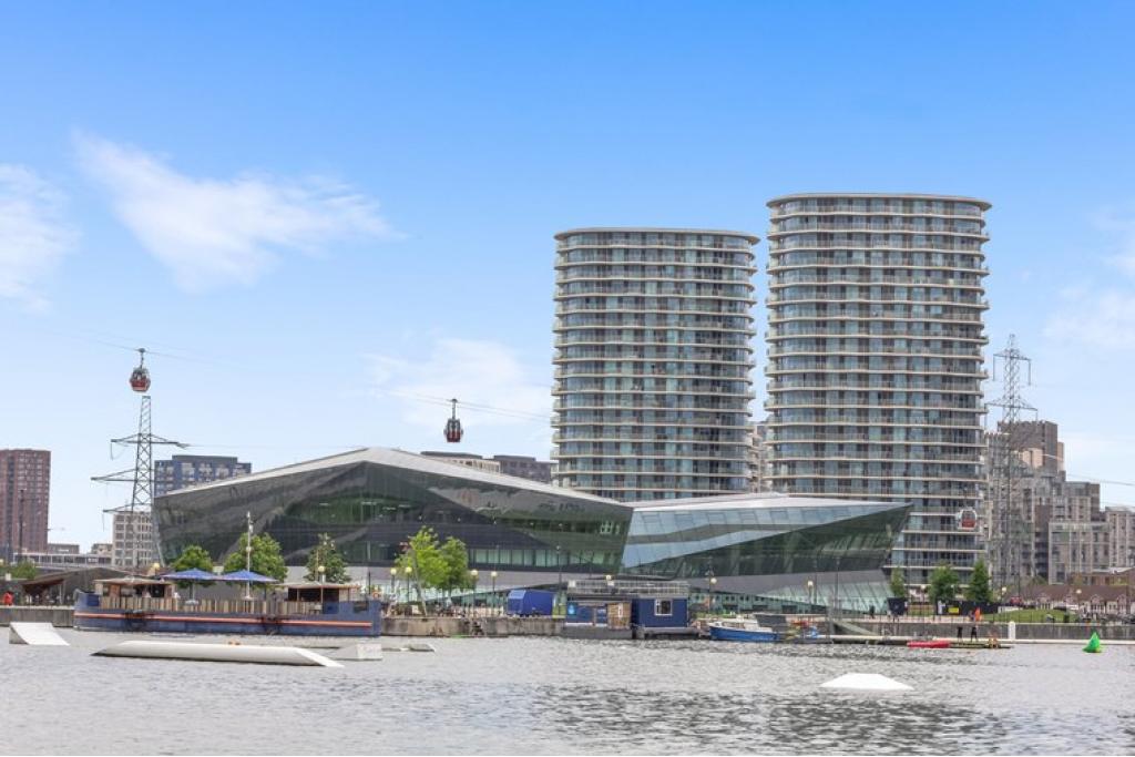 5 Tidal Basin Rd - The Hoola Building Office Space, Eastern Fringe, London E16 1UX