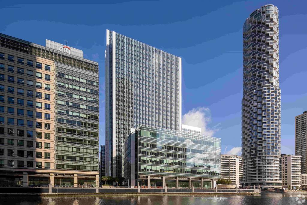 12-15 Upper Dock Walk - Royal Albert Wharf - Retail Shopfront Unit, London E16 2JT