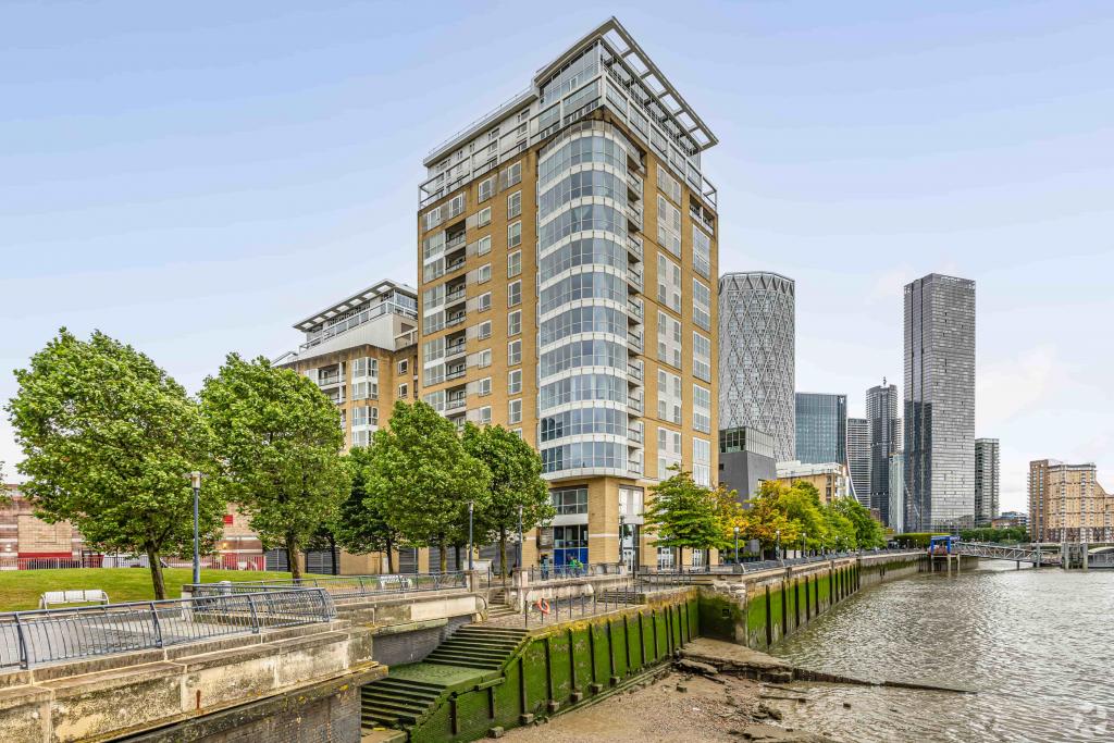36-37 Westferry Circus - Belgrave Court Retail Unit, Canary Wharf, London E14 8RR