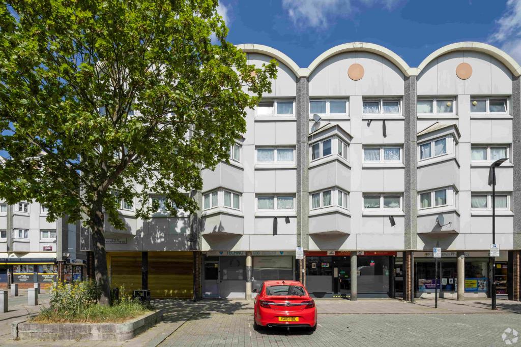 Woodman St - Retail Space for Rent, Woodman Parade, London E16