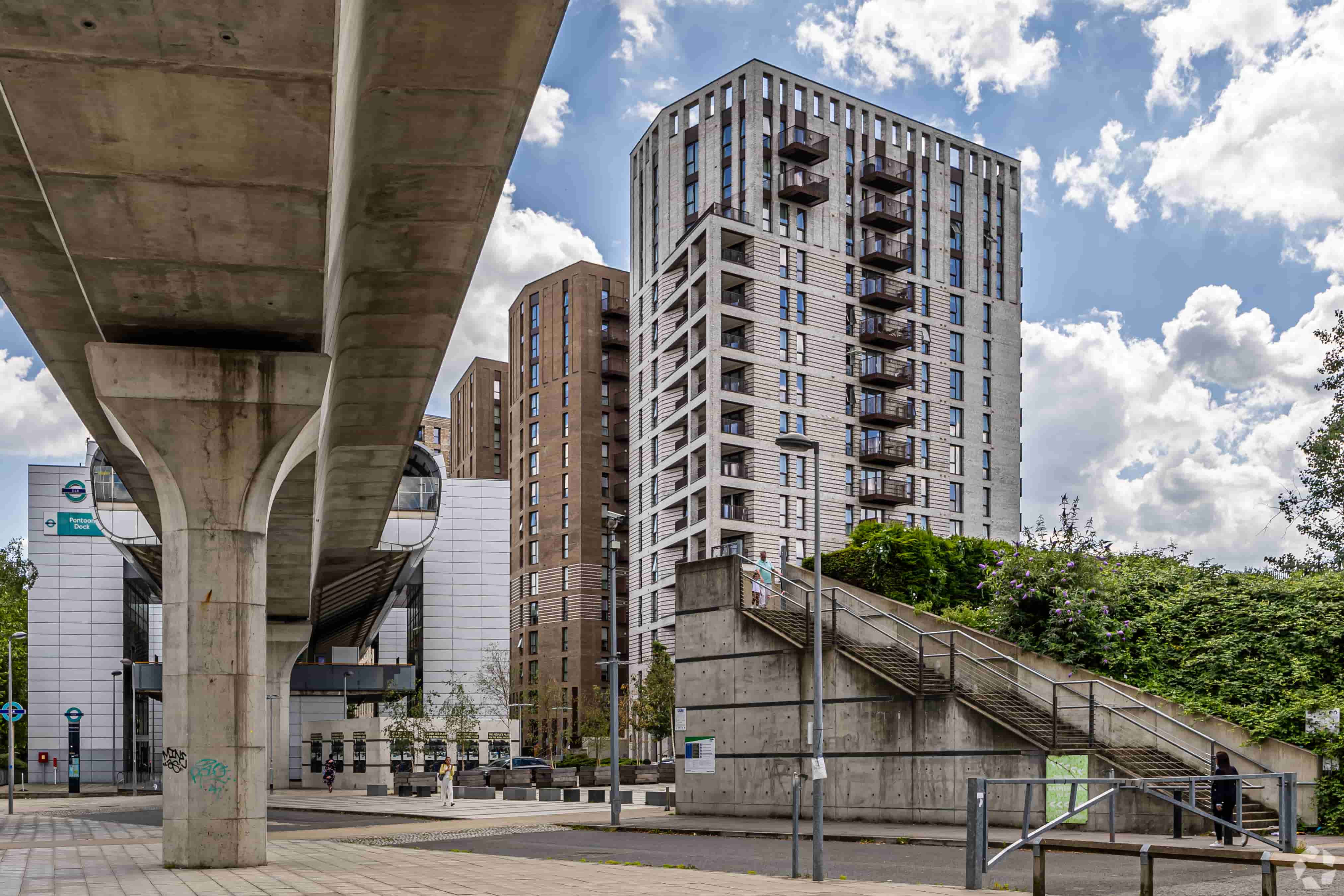 N Woolwich Rd - Retail Space for Rent at Pontoon Dock, London E16 2HP