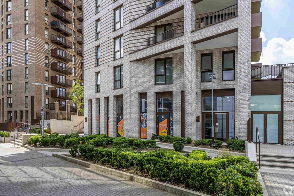 N Woolwich Rd - Retail Space for Rent at Pontoon Dock, London E16 2HP
