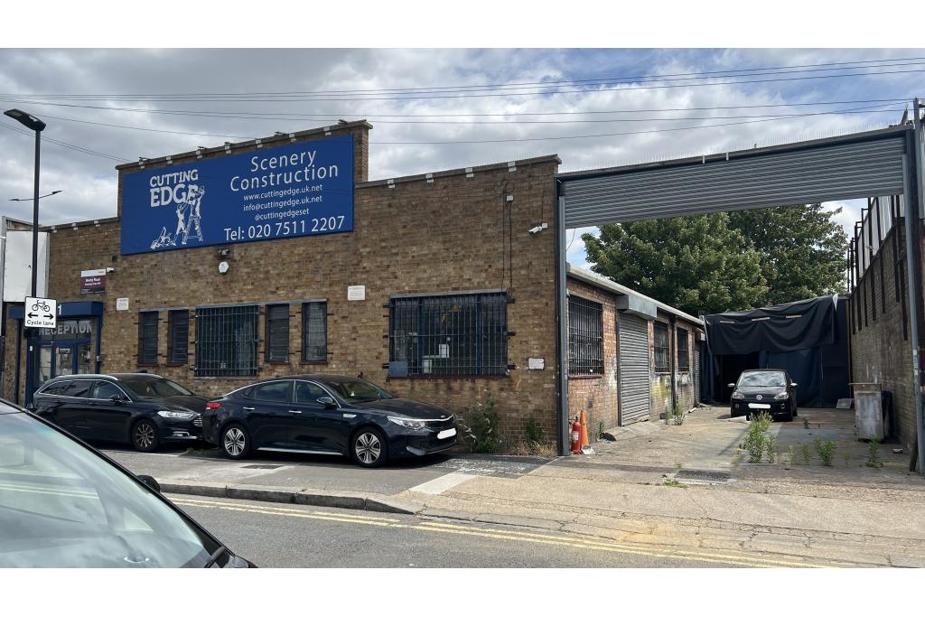 1 Beeby Rd - Industrial Warehouse Space for Rent, Newham, London E16 1QJ